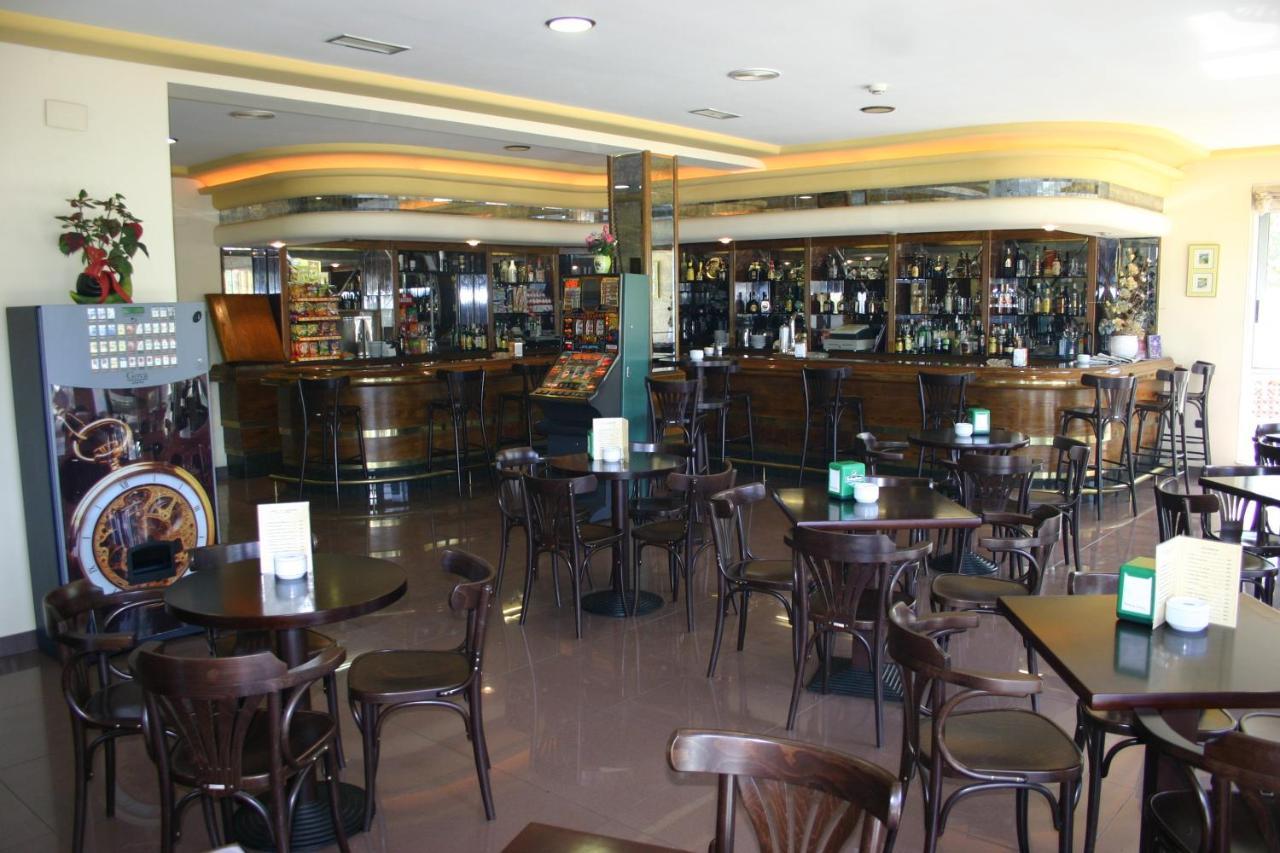 Hotel Os Caracoles Pereiro de Aguiar Bagian luar foto