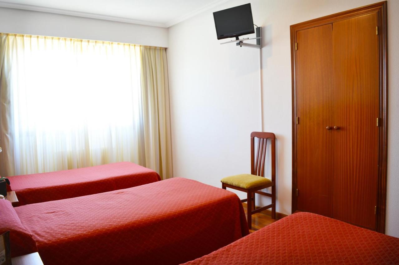 Hotel Os Caracoles Pereiro de Aguiar Bagian luar foto