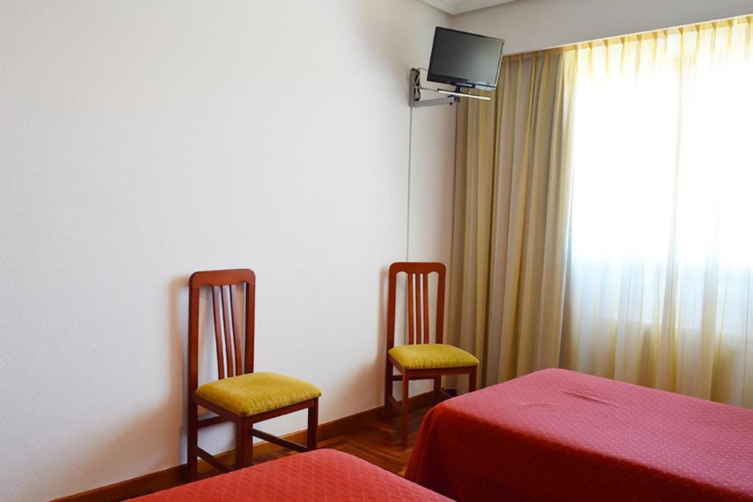 Hotel Os Caracoles Pereiro de Aguiar Bagian luar foto